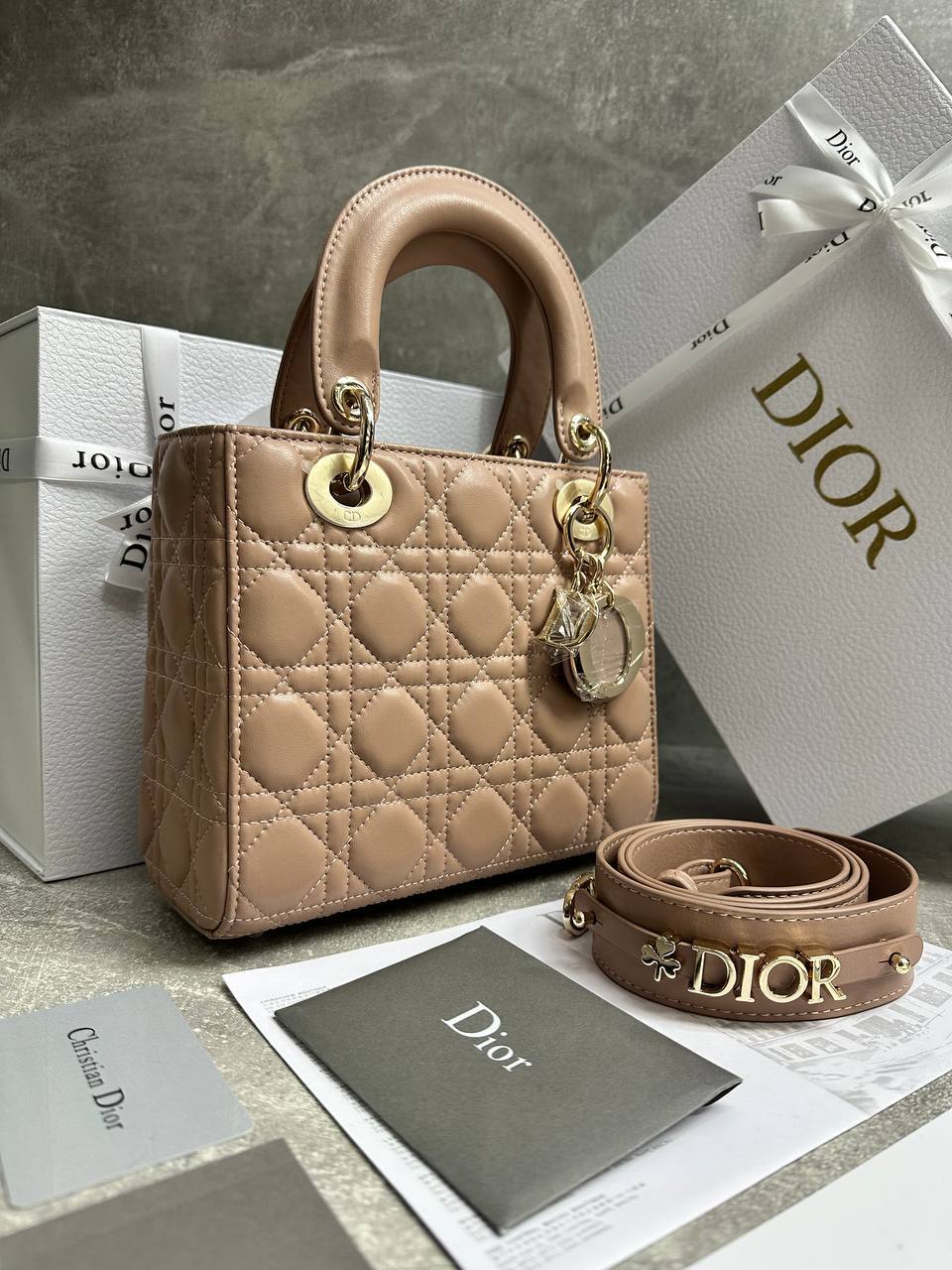 Γυναικεία τσάντα Christian Dior lady