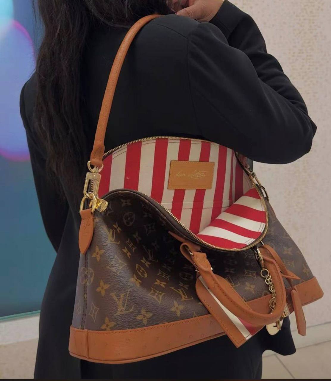 ouis Vuitton Alma MM Soft Celebration