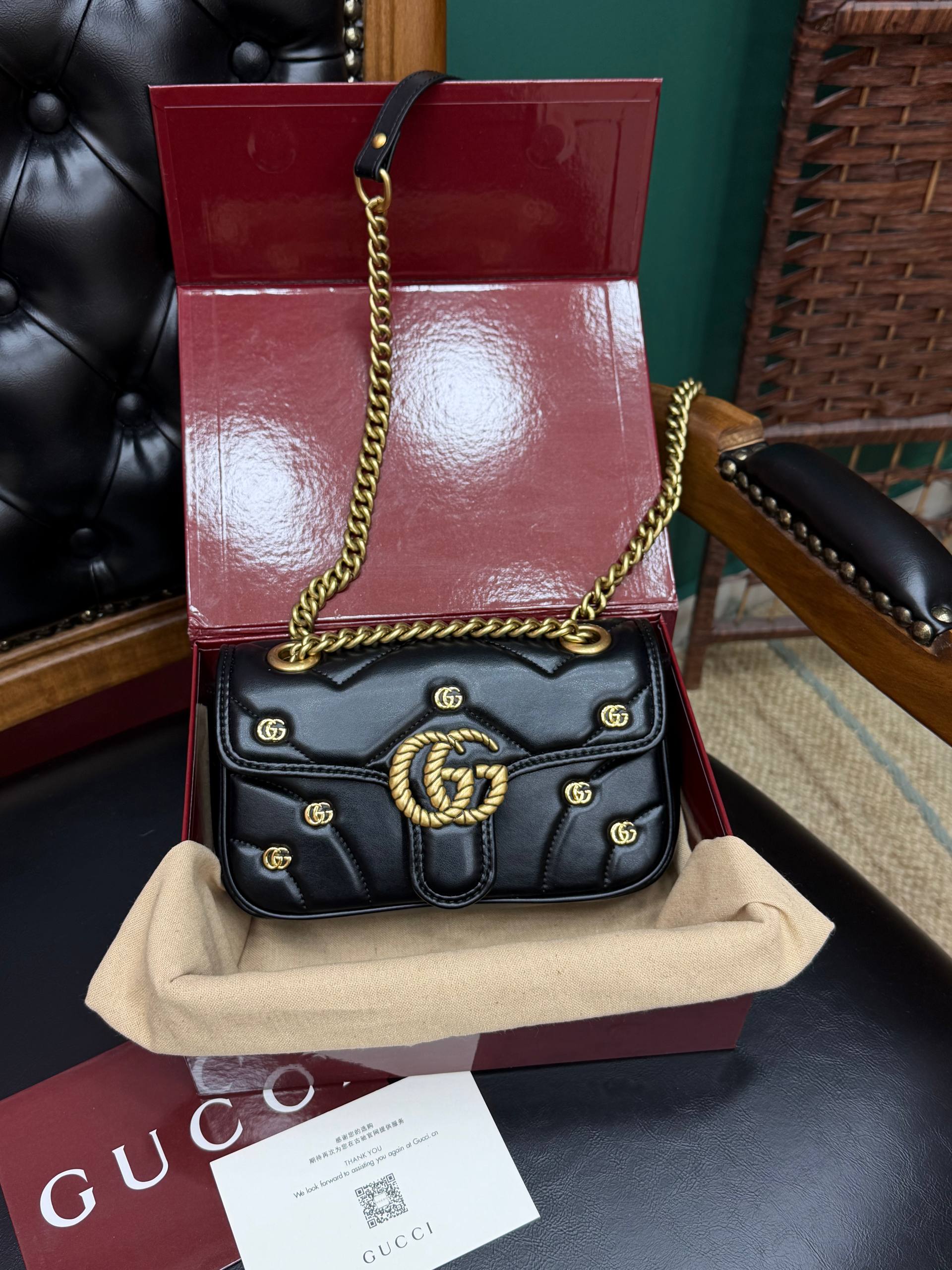 Gucci Marmont shoulder