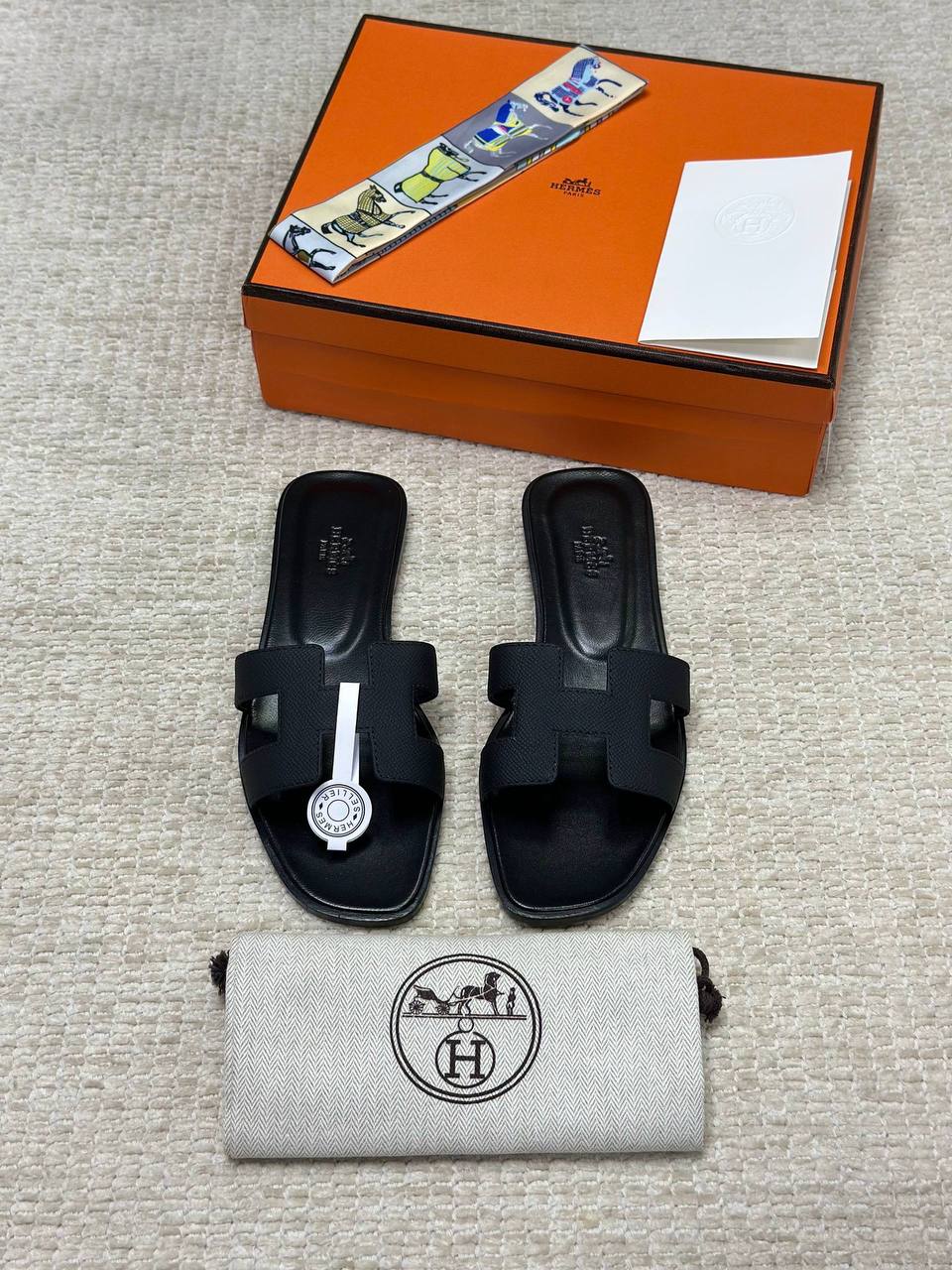 Γυναικείες παντόφλες Hermes