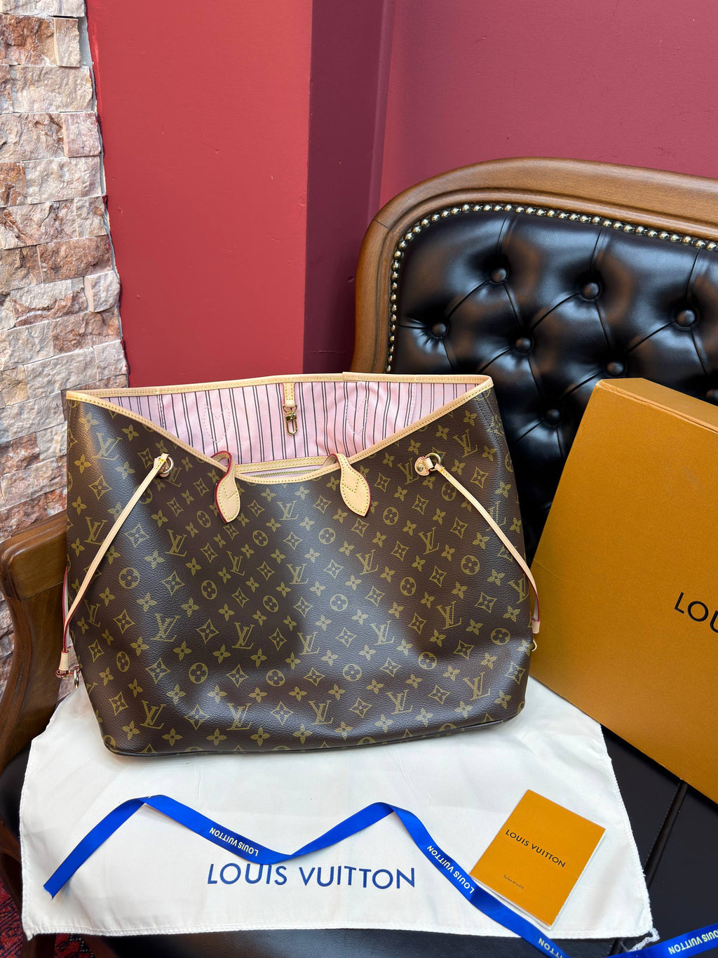 Louis Vuitton Neverfull
