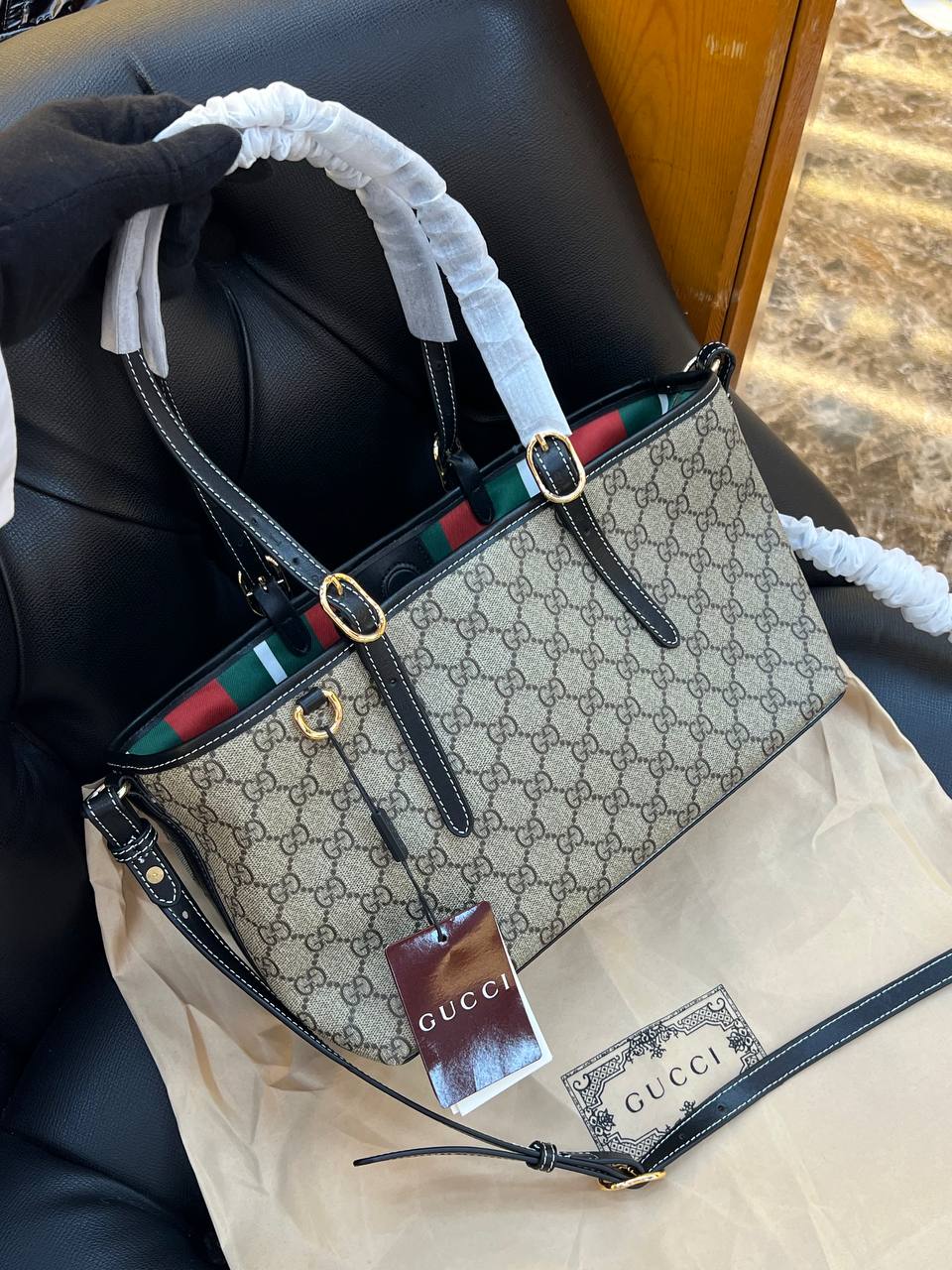 Gucci GG Emblem