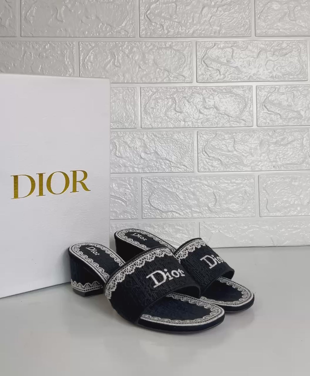 Γυναικεία παπούτσια Christian Dior
