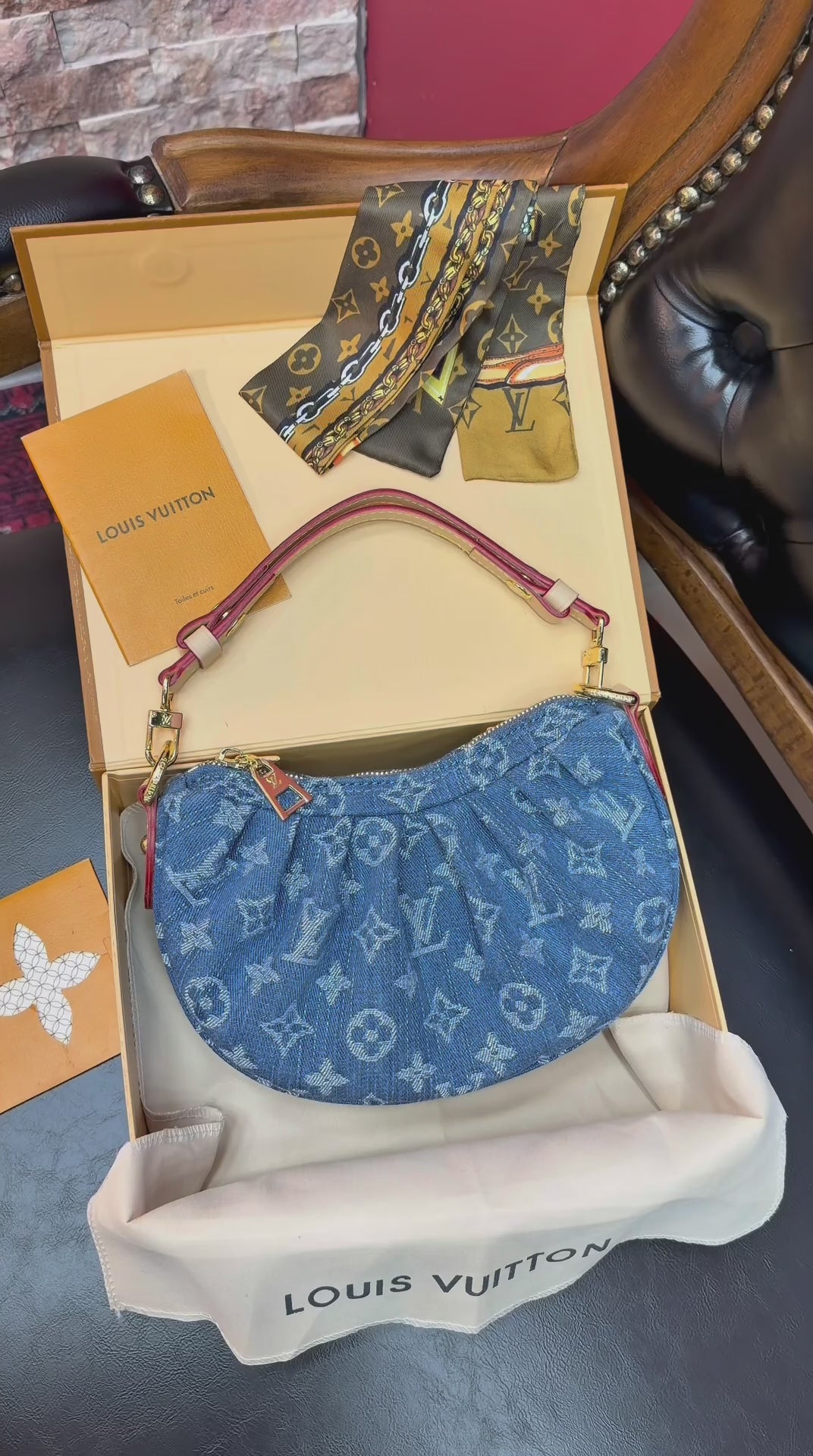 Louis Vuitton Pochette Valley Monogram Denim bag