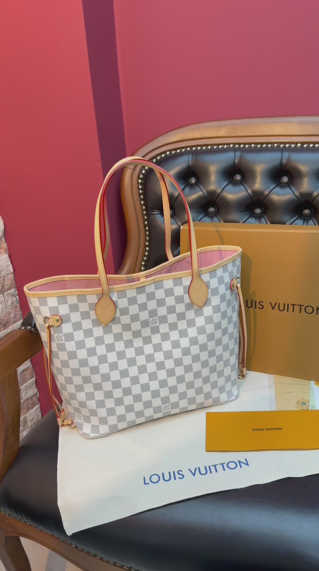 Louis Vuitton Neverfull