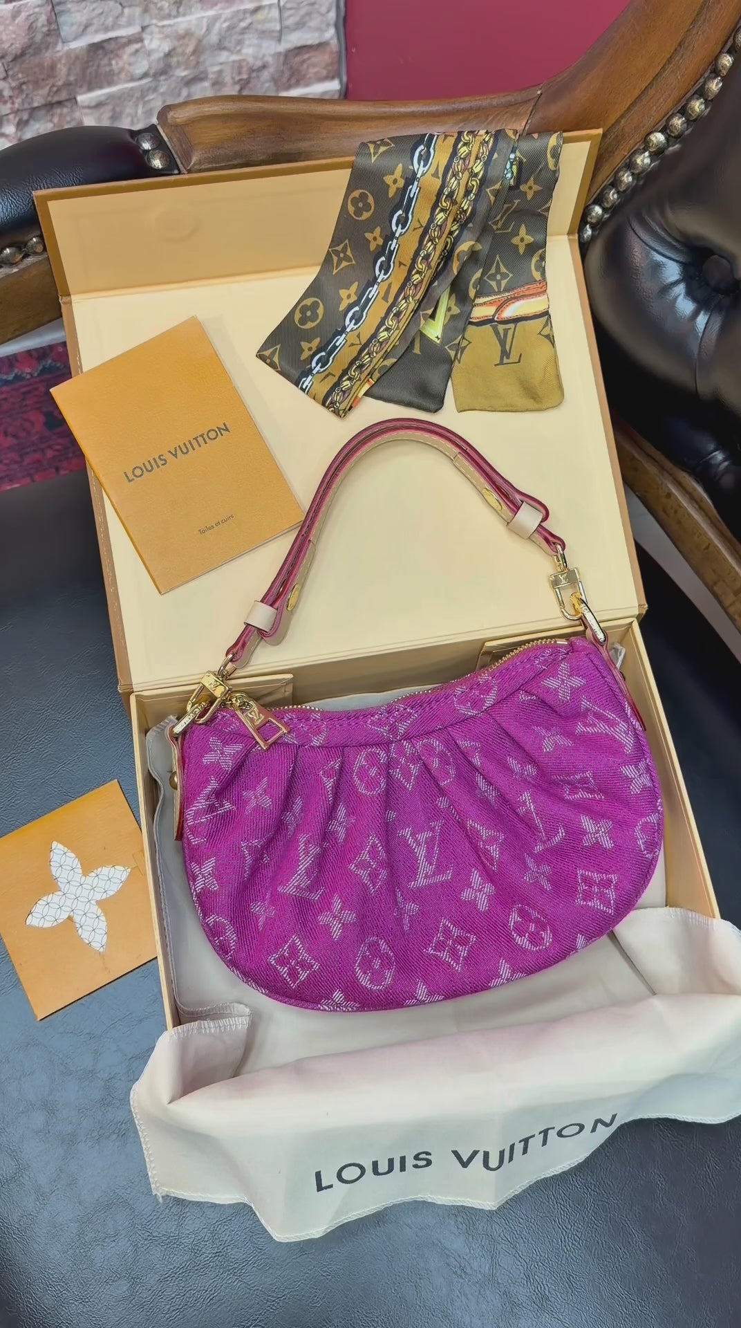 Louis Vuitton Pochette Valley Monogram Denim bag