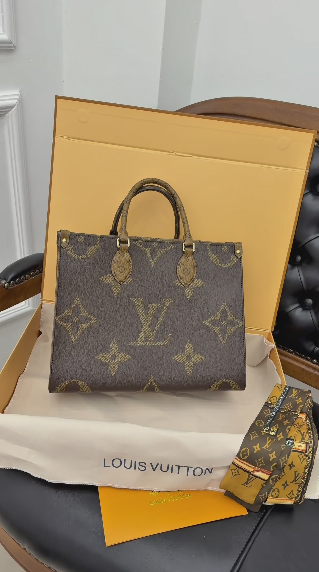 Louis Vuitton OnTheGo MM