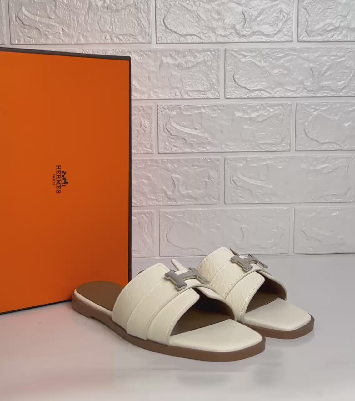 Γυναικείες παντόφλες Hermes