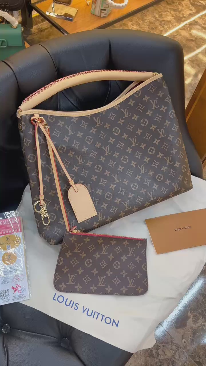 Louis Vuitton Artsy MM